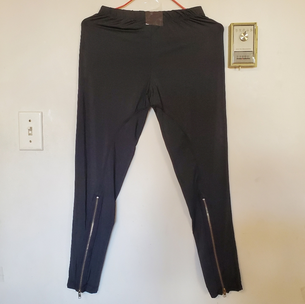 Black Pants with Zipper Embellishments